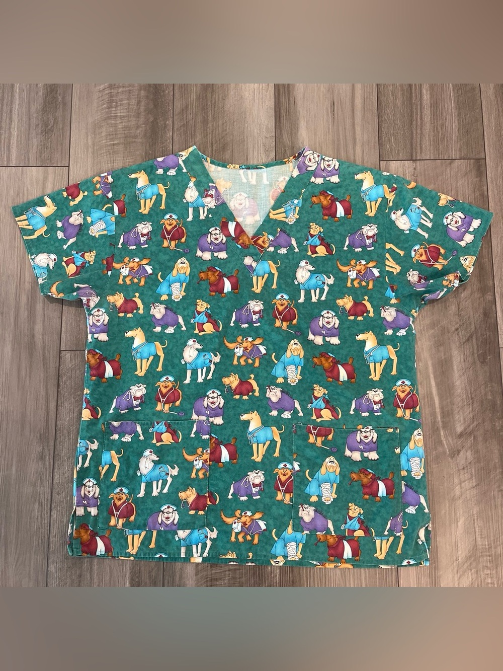 Women's Green Short Sleeve V-Neck Top with Colorful Animal Print